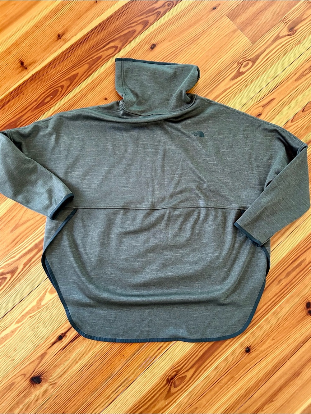 The North Face Women’s pull over sweatshirt